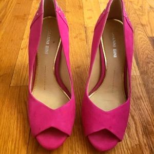Gianni Bini pink and gold stud heels